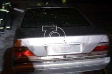 Cinco vehículos calcinados un incendio intencionado en un solar de El Ejido-Telde/TA.